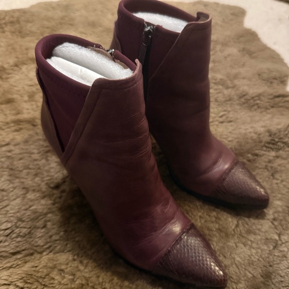 Donald J. Pliner Burgundy Ankle Boots - Picture 3 of 10